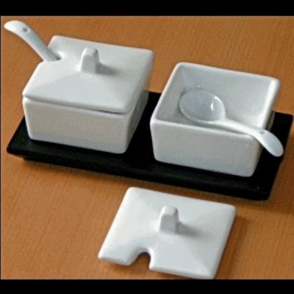 Condiment Serving Set with Spoon & Lids - Picture 4 of 11